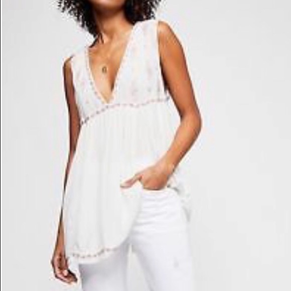 Free People Tops - FREE PEOPLE Diamond Embroidered Babydoll Tank